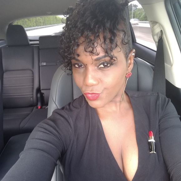 Meet your Posher, Margo - Picture 1 of 1